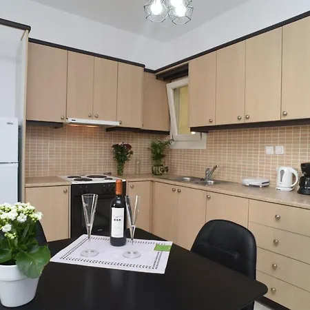 Little Yard & #1 Apartman *