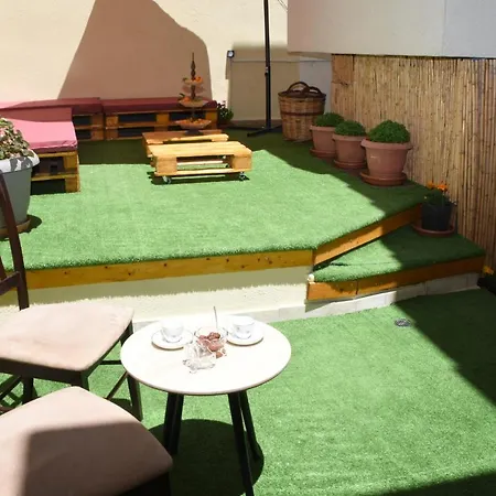 Little Yard & #1 Apartman Naxos City