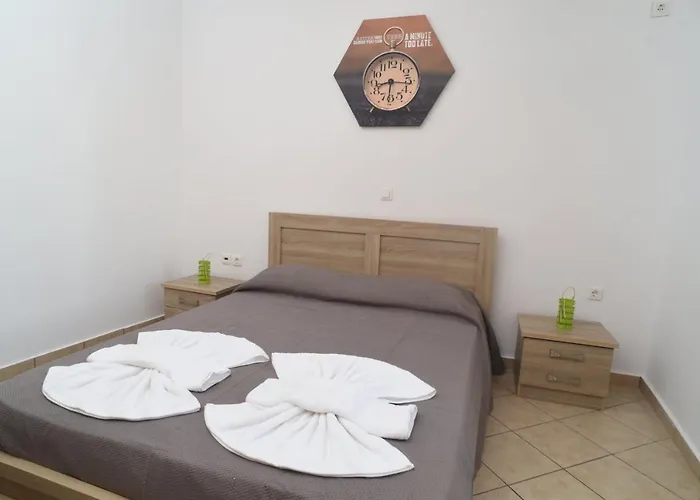 Little Yard & #1 Naxos City