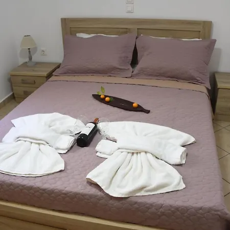 דירה Little Yard & #1 Naxos City